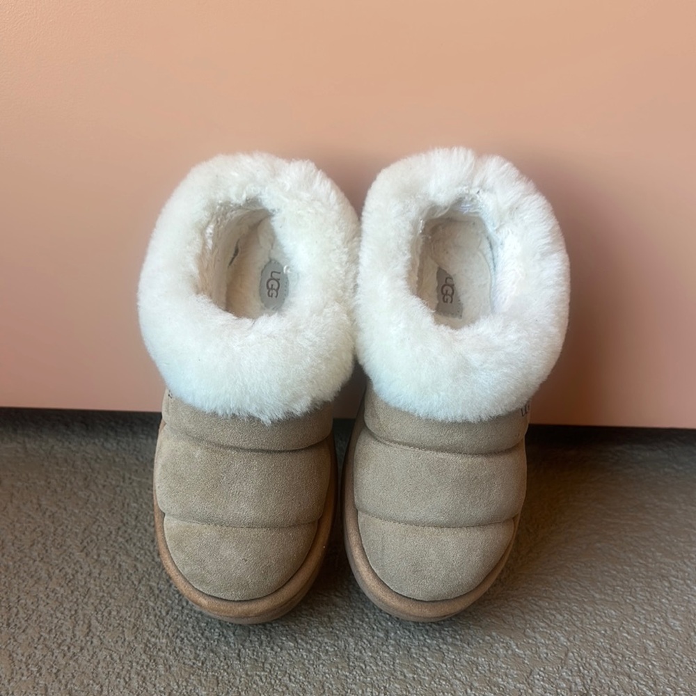 UGG Tan Suede Slippers with White Fur Lining